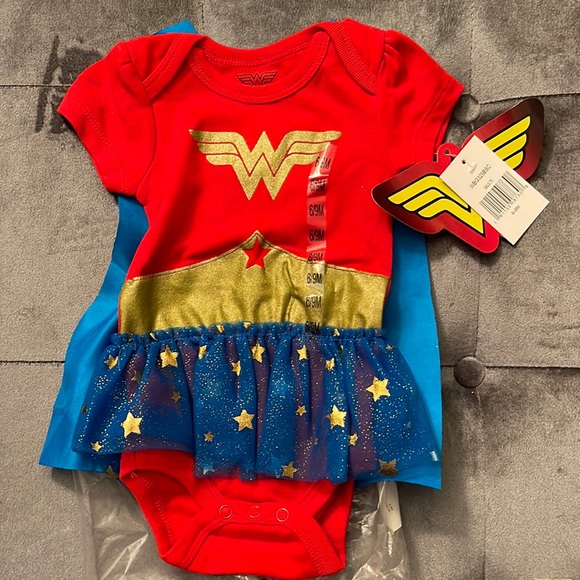 Baby Wonder Woman Costume onesie - Picture 1 of 7